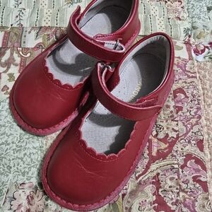 L'Amour Red Scalloped Mary Jane Shoes